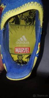 Adidas Marvel č38,5 - 2