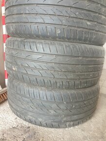 225/55 R17 - 2