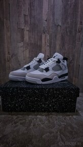 Jordan 4 Military Black 42.5 - 2