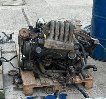 Motor 2.4d T4 5 valec volkswagen transporter - 2