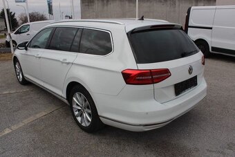 Predám VW Passat variant Highline 2.0TDI 110kW,DSG - 2