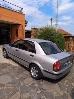 Mazda 323 1,5 benzín - 2