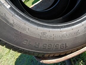 Predám zimné 195/65 R15 Continental - 2