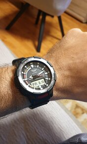 Predám hodinky Casio PRT-B70-1ER Protrek - 2