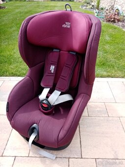 Britax Römer Trifix 2 I-size Burbundy red - 2