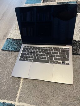 MacBook Air s čipom M1 - 2