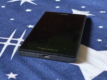 Predám BlackBerry Leap ako nový top stav cena 40 eur - 2