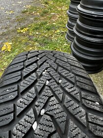 pneu 195/65 R 15 - 2