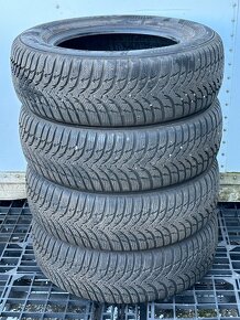 PREDÁM 4 kusy zimné pneumatiky KUMHO 205/65 R15 94T - 2