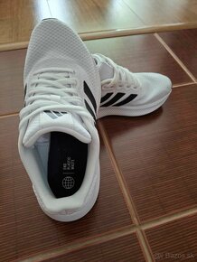 Nové originál Adidas botasky - 2