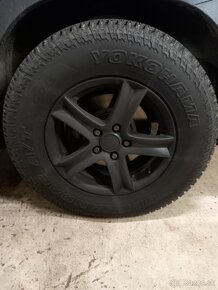 YOKOHAMA 215/80 R16 - 2