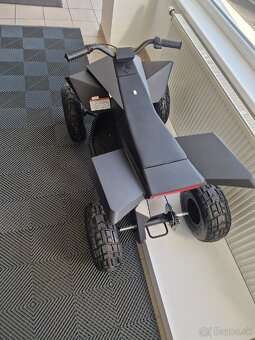 Detská štvorkolka cyberquad tesla - 2