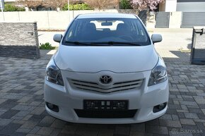 Toyota Verso 2.0 I D-4D 125 Premium - 2