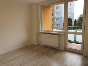 KURSKÁ: Krásny 4 izbový byt 85m2, loggia. 85 m² . KR - 2