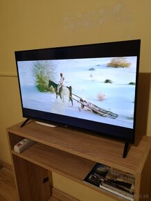 LED TV 80 TCL - 2