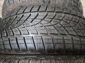 255/65 r18 zimné 4 ks GOODYEAR dezén 8,8-8,5 mm DOT2022 - 2