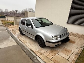 Predám Volkswagen Golf 1.6 benzín - 2