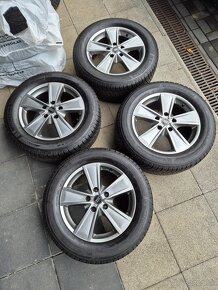 Audi Q7 zimné kolesá 255/55R18 al disky - 2