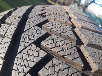 205/50 r17 zimne pneumatiky - 2