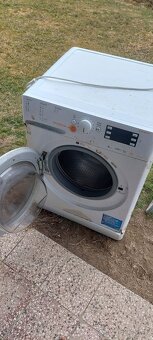 Práčka Indesit 9kg - 2