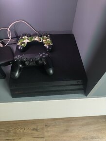 Playstation 4 Pro - 2