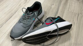 Predám chlapčenské tenisky Nike Star Runner 3 GS vel.5 - 2