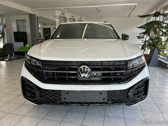 VW Touareg R line, Black paket,PANO,Vzduch,nové DPH - 2