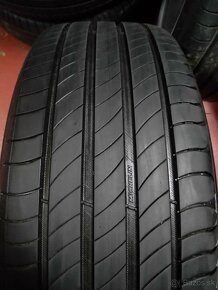 215/55 R 17 94 V letné. - 2