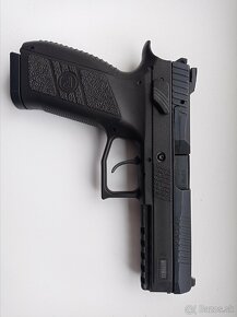 ČZ P 09 - 2