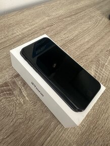 iPhone SE 2020 64 GB Black - 2