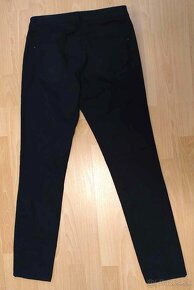 Dámske čierne elastické skinny/obtiahnuté rifle (C&A) - 2