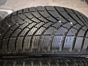 215/65 r17 zimné 2 ks SEMPERIT dezén 8,7 mm DOT2023 - 2