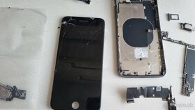 Apple iPhone 8 Plus na diely - info v texte, čítajte - 2