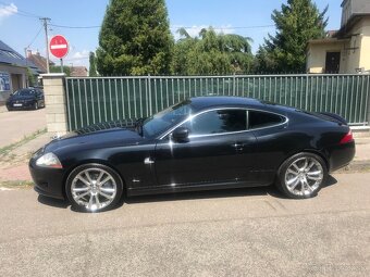 Predám Jaguar XK 4.2 V8 coupe - 2