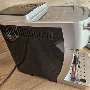 Delonghi kavovar - 2