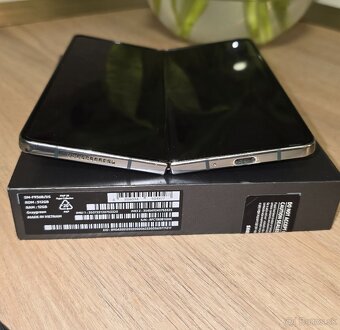 Samsung galaxy Z Fold 4 - 2