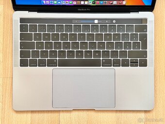 MacBook Pro 13" i5-1.4GHz,4j/8GB/256GB,Touchbar, batéria 6h - 2