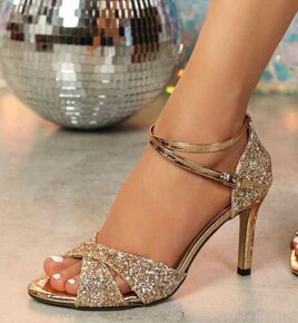 Slavnostné zlaté sandálky - 2