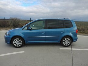 Volkswagen Touran 2.0 TDI Highline DSG - 2