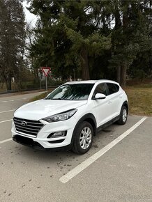 Hyundai Tuscon - 2