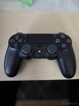 Playstation 4 slim - 2