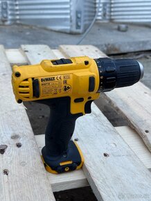 AKU skrutkovač Dewalt - 2