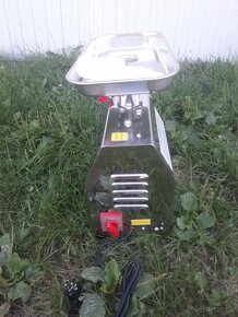 Mlynček na mäso Profi 22 3500W - 2