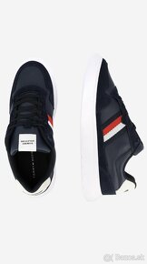 Tommy Hilfiger Nove - 2