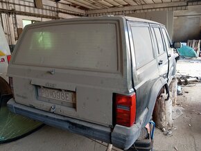 Predám jeep xj Cherokee 2.5 td - 2