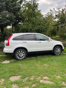 Predám Honda CR-V 2.2 i-DTEC _110kw, A/T diesel, r.v. 2012 - 2