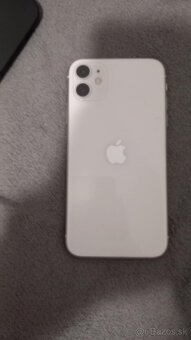 Predám iphone 11 white 64gb - 2