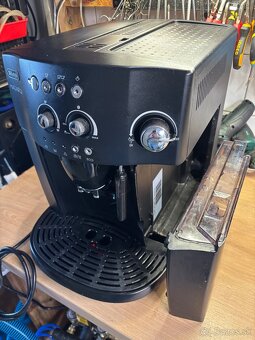 Delonghi Magnifica - 2