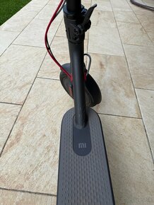 Xiaomi M365 Electric Scooter Čierna - 2