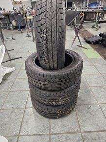 215/55 R17 98V XL - 2